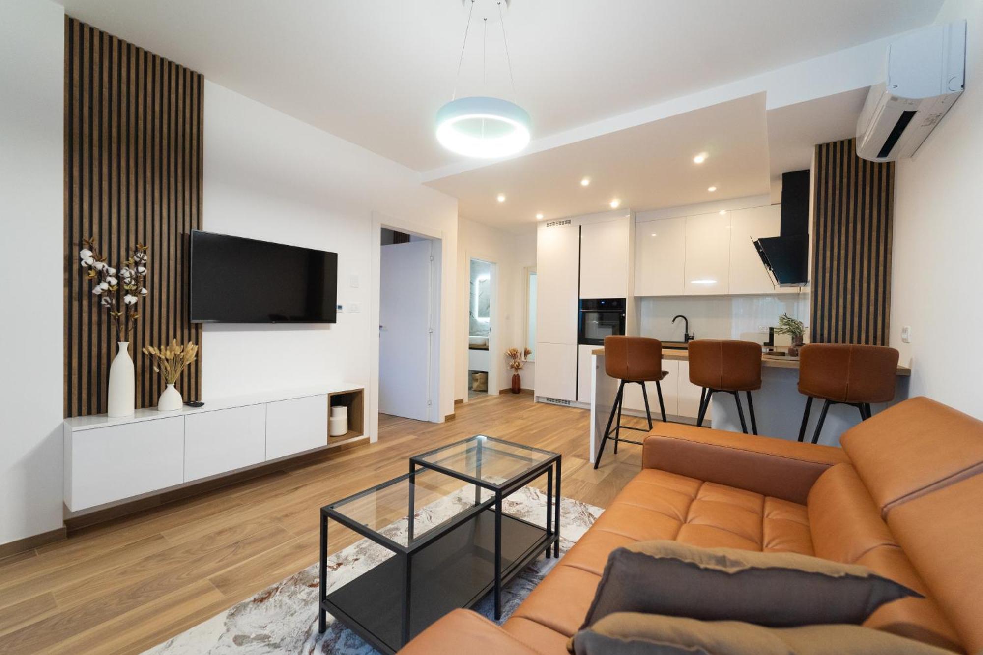 Laurier Apartma *