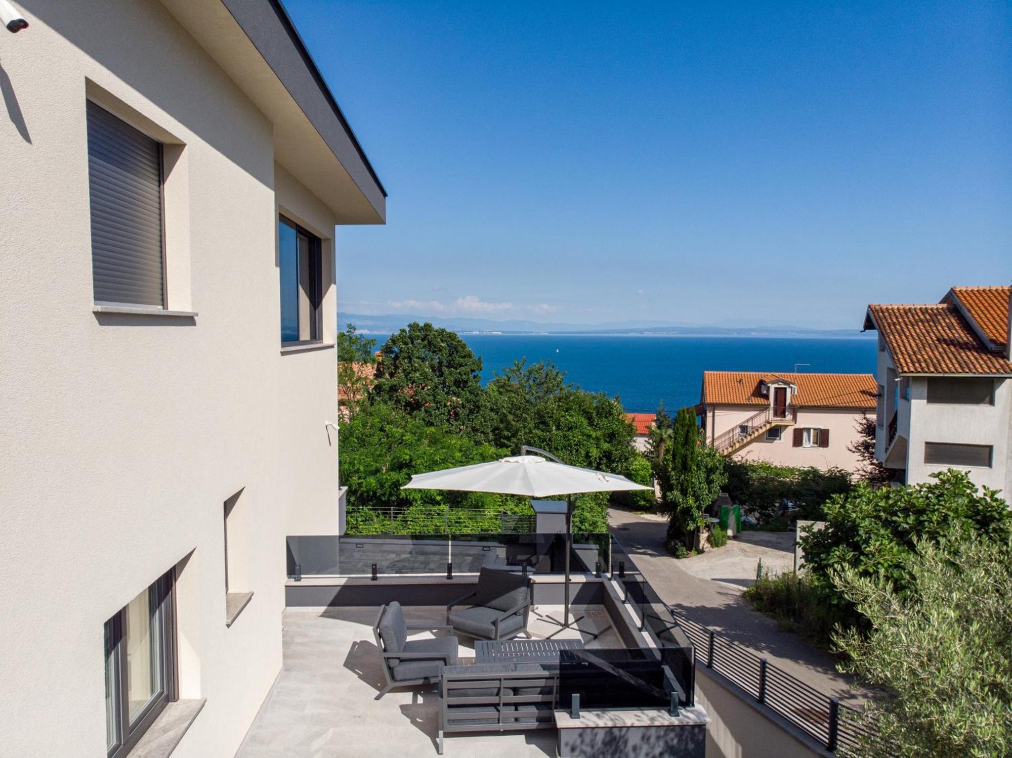 Laurier Apartma